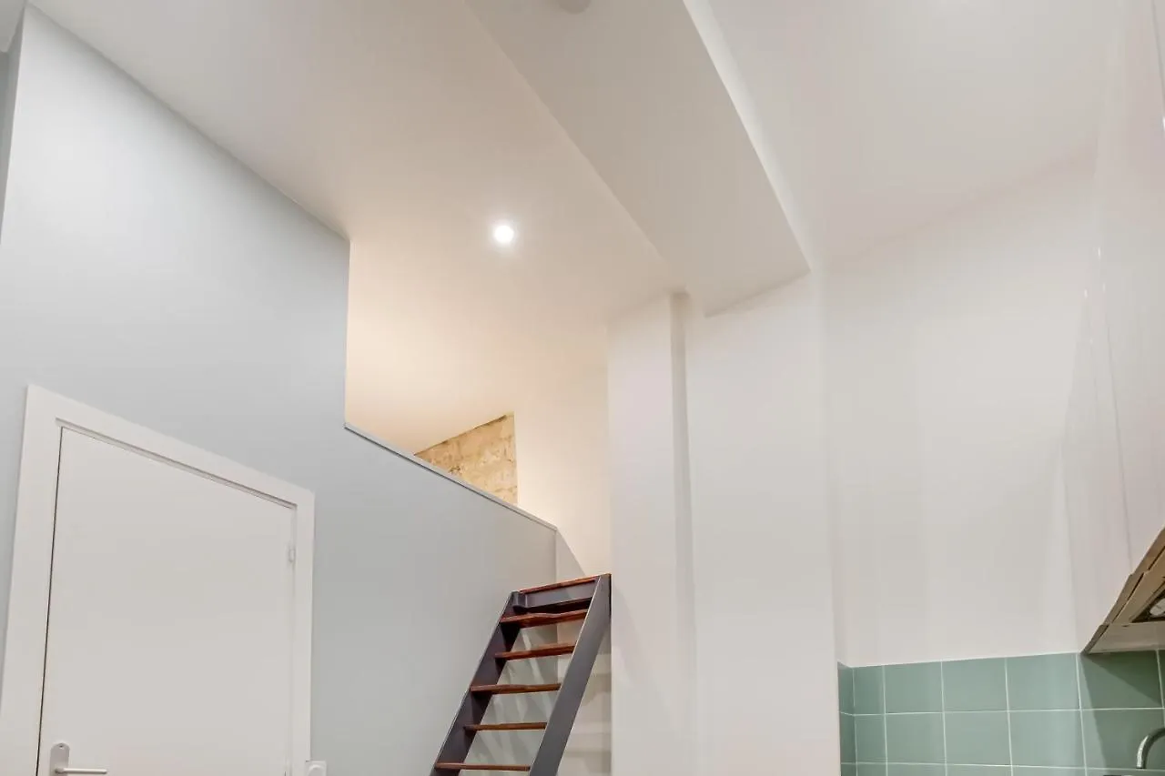 Tiny Duplex With Sauna In The 11 *